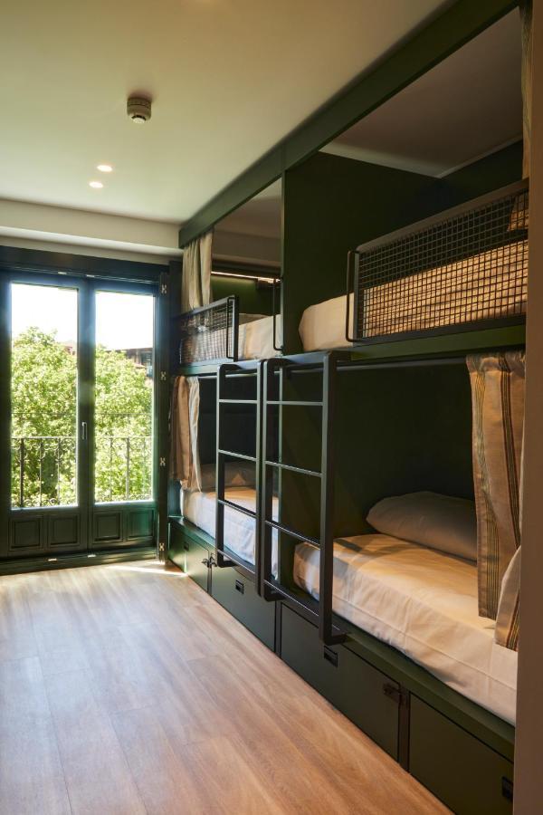 Hostal Latroupe Prado Madrid