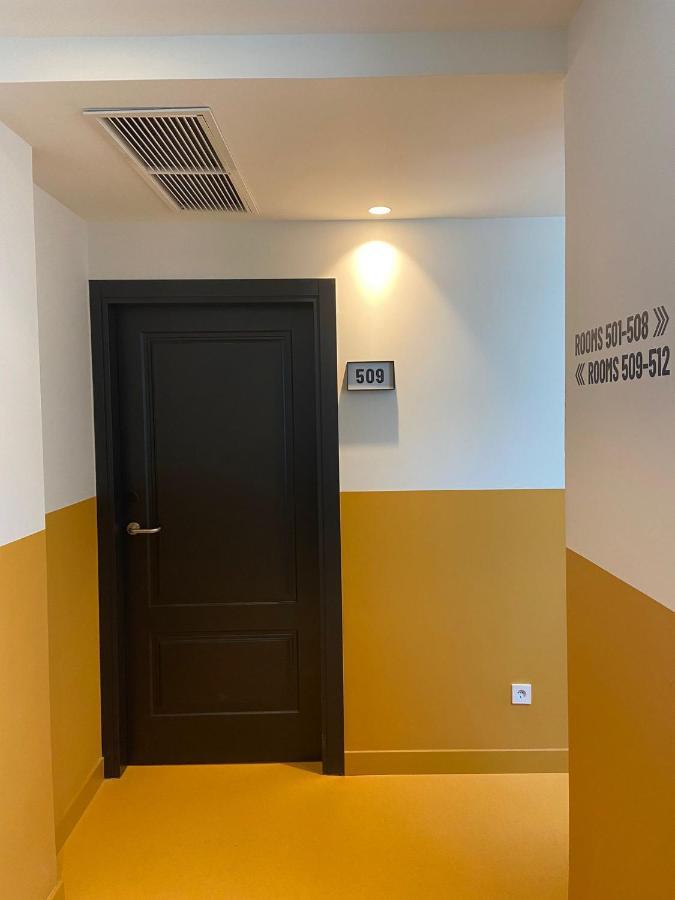 Hostal Latroupe Prado Madrid